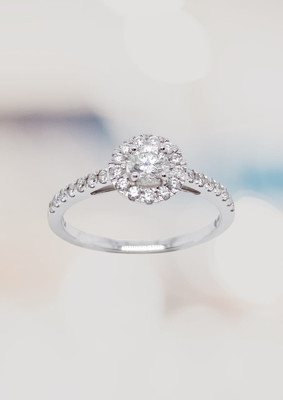 Weissgolddiamantring von Juwelier Franz CERMAK Linz Landstrasse